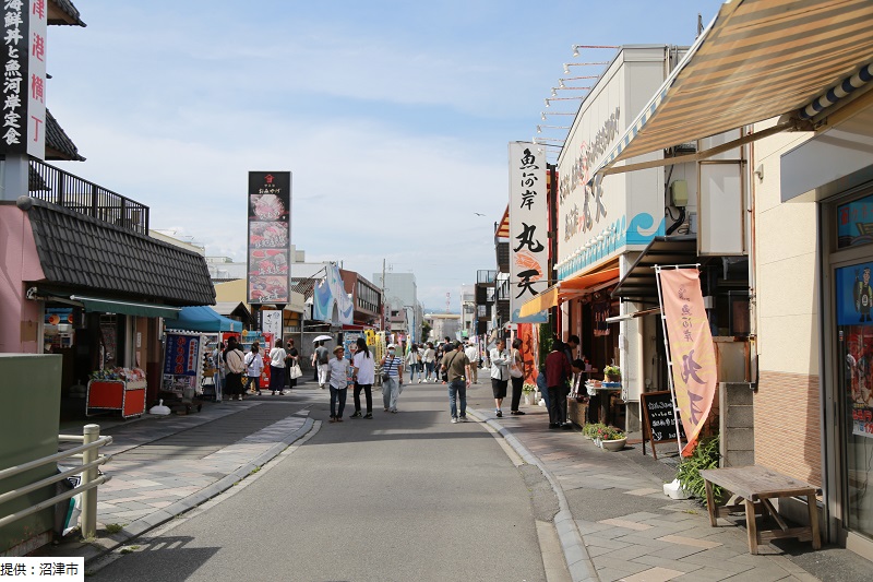 沼津港(提供:沼津市)IMG_2384