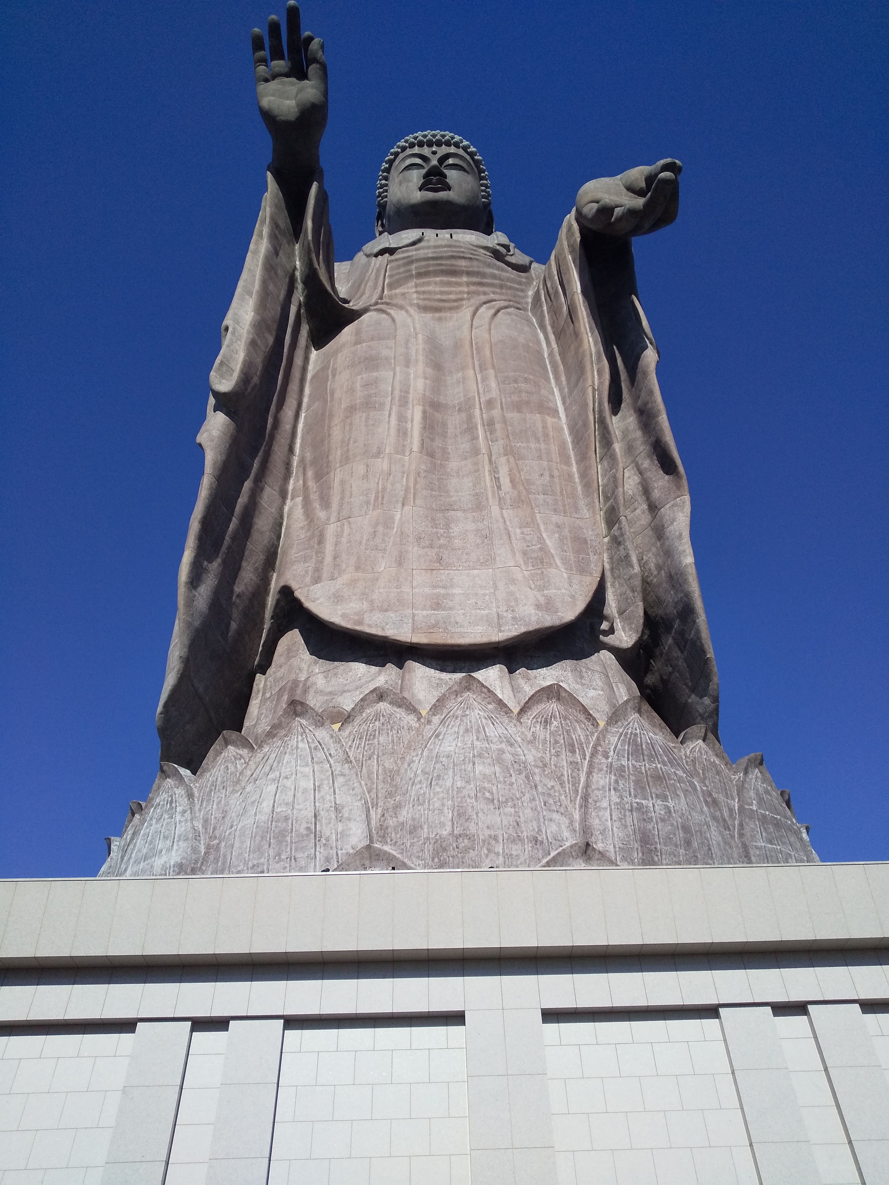 〇牛久大仏（正面から見上げる）DSC_0011