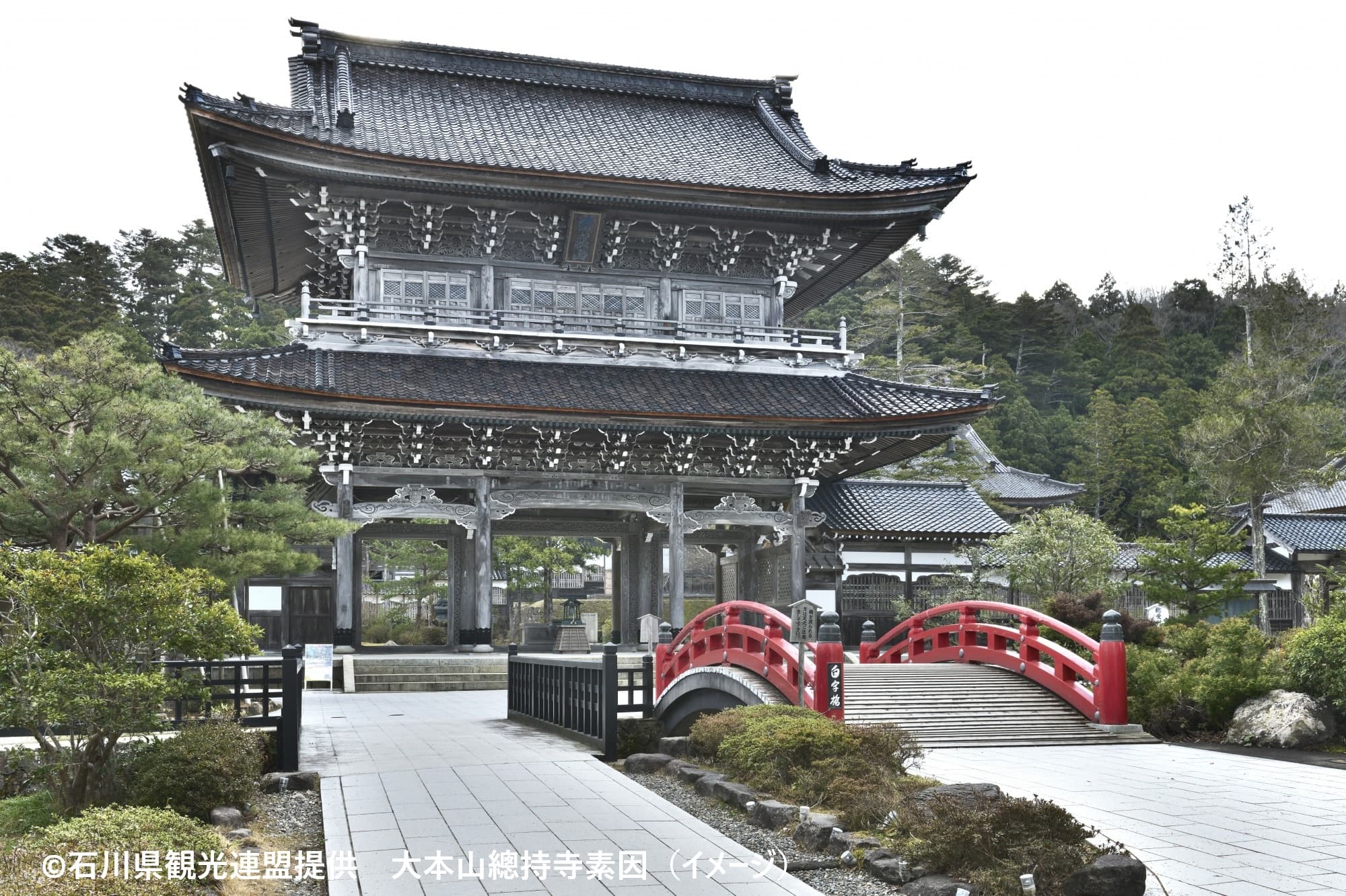 1111112678_大本山總持寺祖院・山門c
